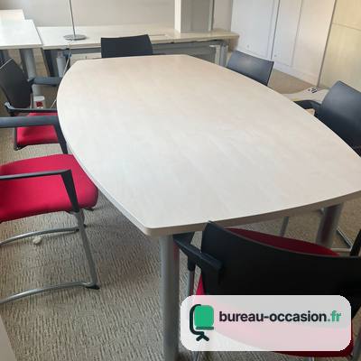 Table de réunion tonneau d'occasion finition érable, 6 places