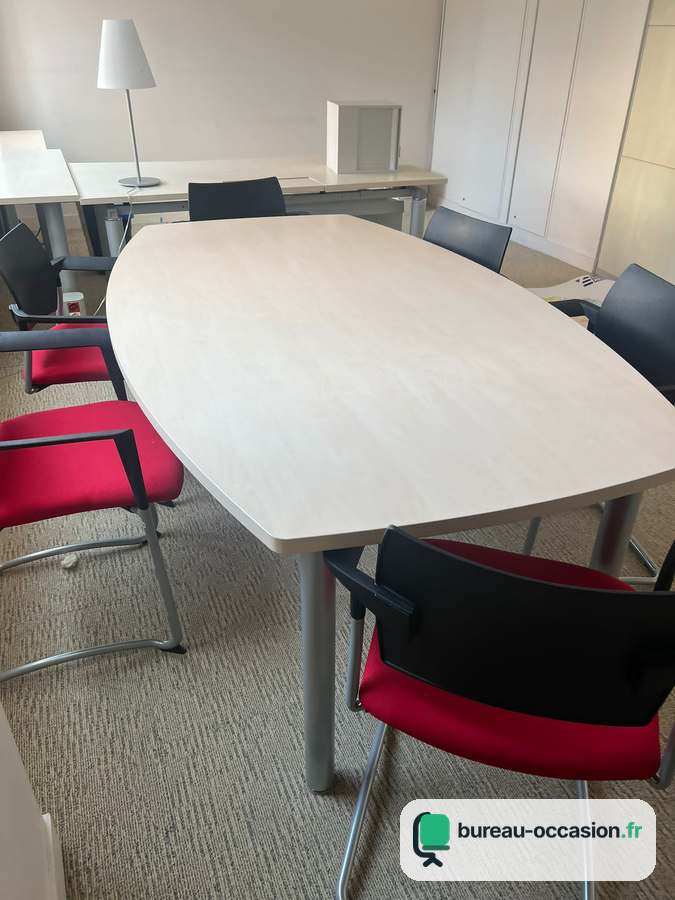 Table de réunion tonneau d'occasion finition érable, 6 places