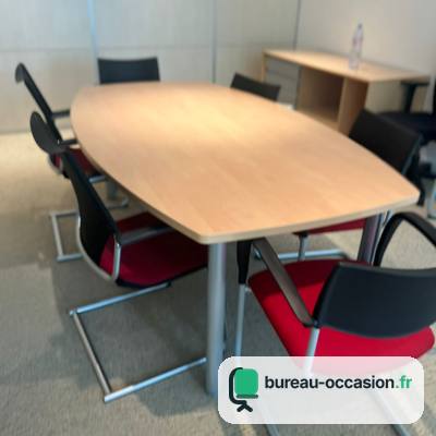 Table de réunion tonneau d'occasion hêtre clair : 6 à 8 personnes