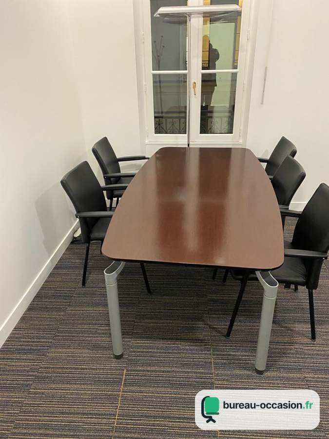 Table de réunion tonneau d'occasion wengé : 6 places, pieds gris