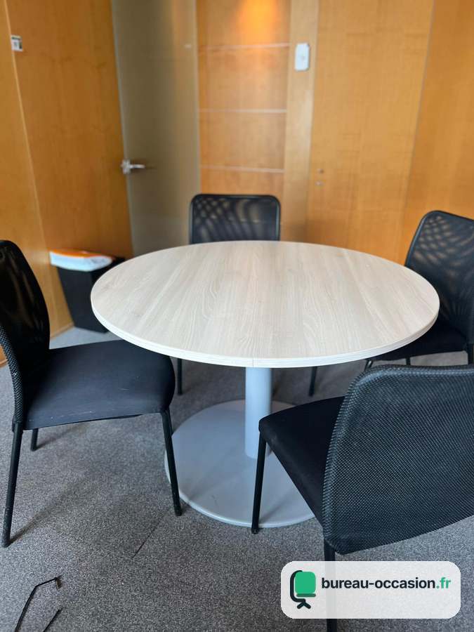Table ronde compacte d'occasion : bois clair, colonne grise