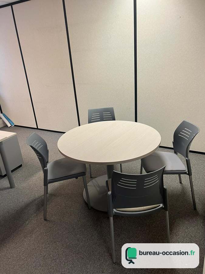 Table ronde d'occasion 3-4 personnes : bois clair, pied central