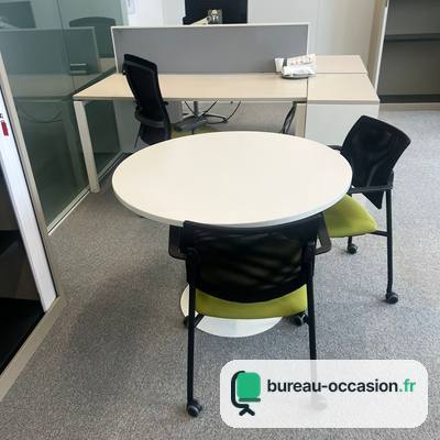 Table ronde d'occasion au plateau blanc : 4 places, petit prix