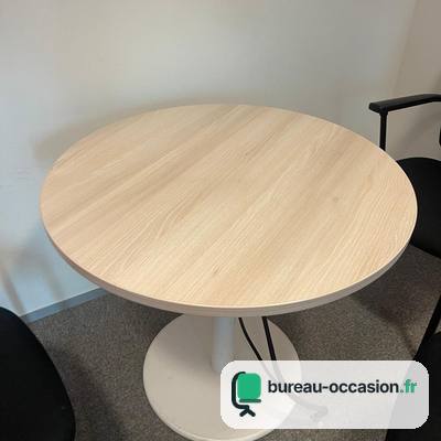 Table ronde d'occasion bois clair : pied central blanc, 4 places