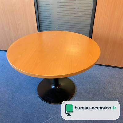 Table ronde d'occasion hêtre verni, pied tulipe noir : 4 places