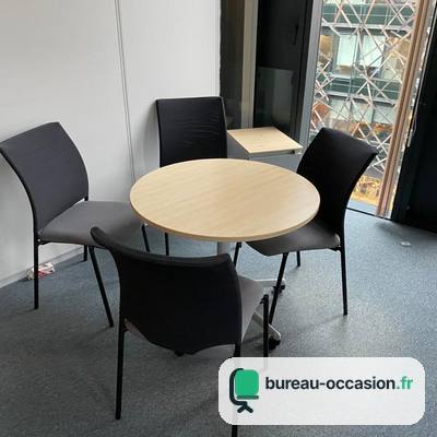 Table ronde d'occasion : plateau érable et pied central métal